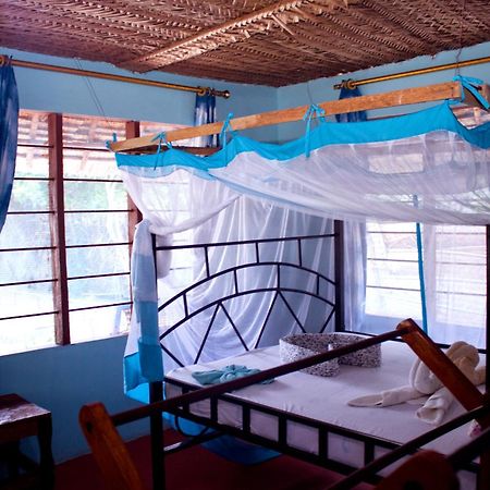 Afro Whale Shark Safari Bed & Breakfast Kilindoni Exterior foto