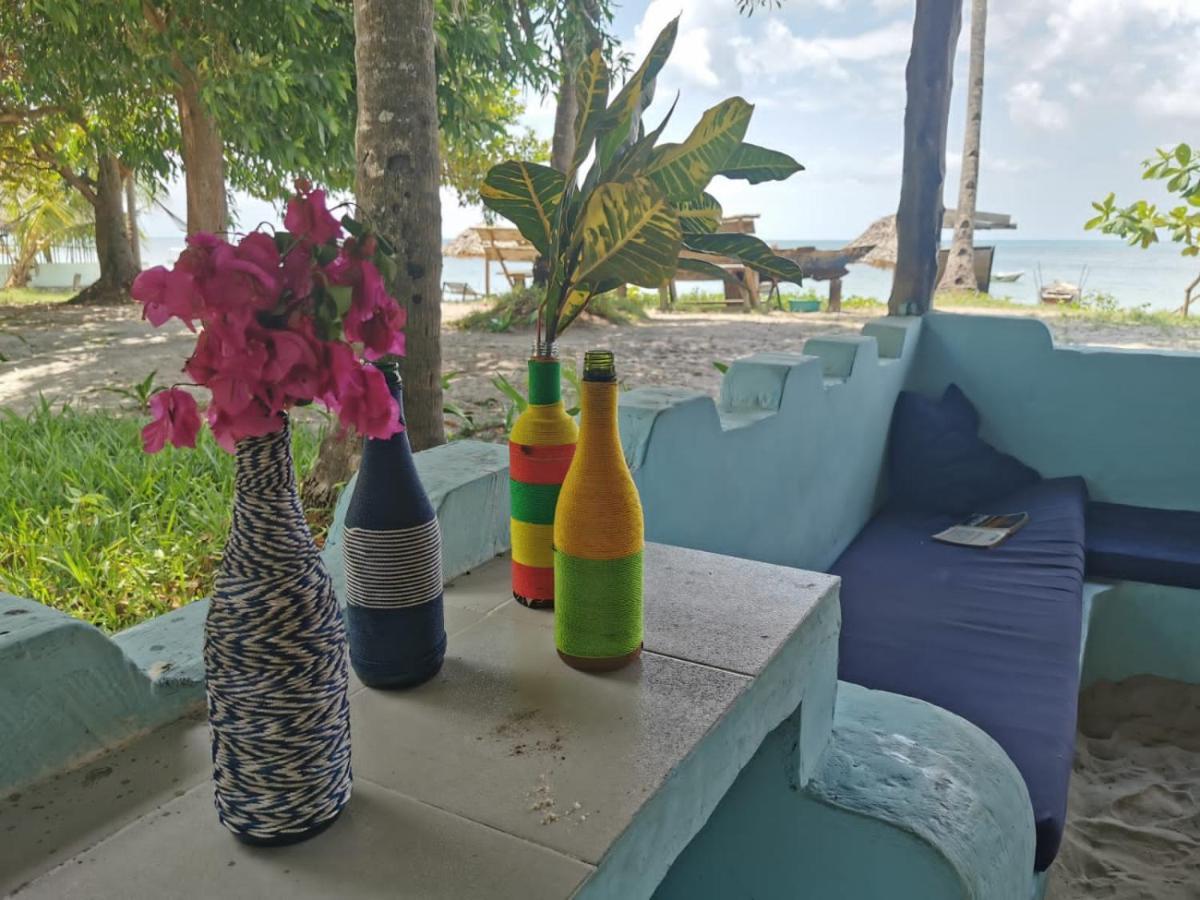 Afro Whale Shark Safari Bed & Breakfast Kilindoni Exterior foto