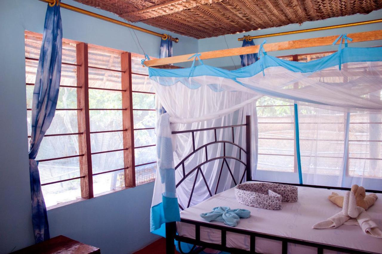 Afro Whale Shark Safari Bed & Breakfast Kilindoni Exterior foto