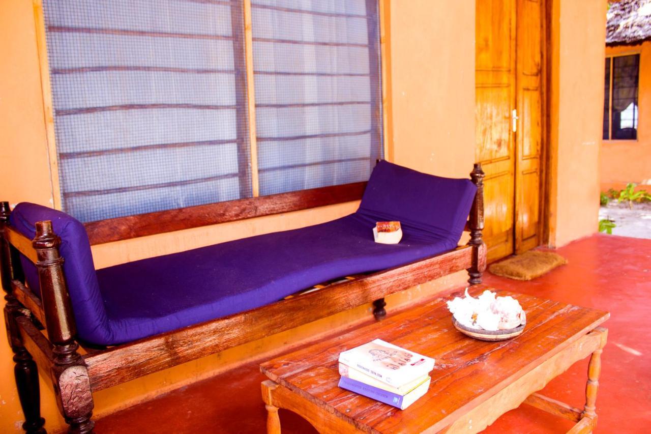 Afro Whale Shark Safari Bed & Breakfast Kilindoni Exterior foto