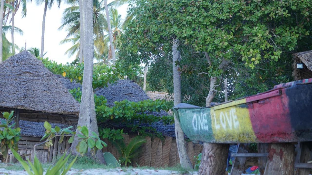 Afro Whale Shark Safari Bed & Breakfast Kilindoni Exterior foto