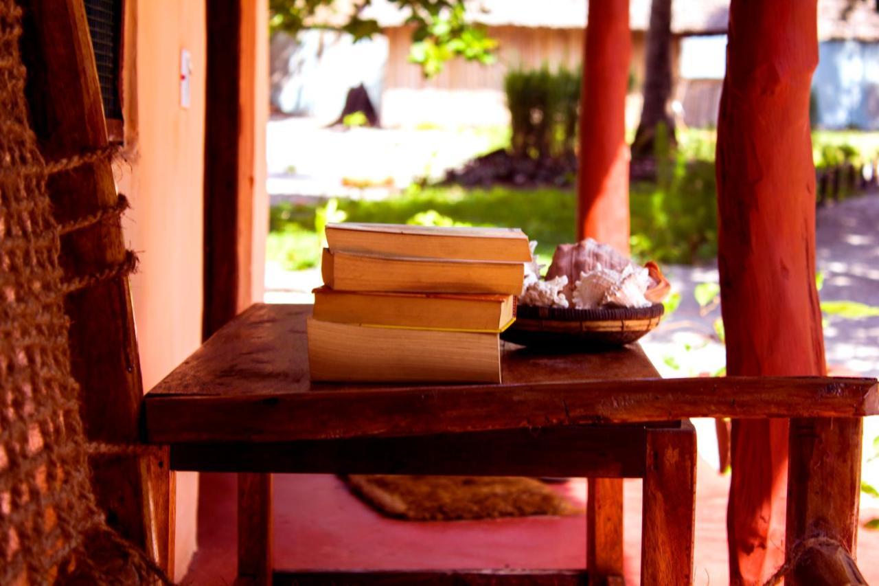 Afro Whale Shark Safari Bed & Breakfast Kilindoni Exterior foto
